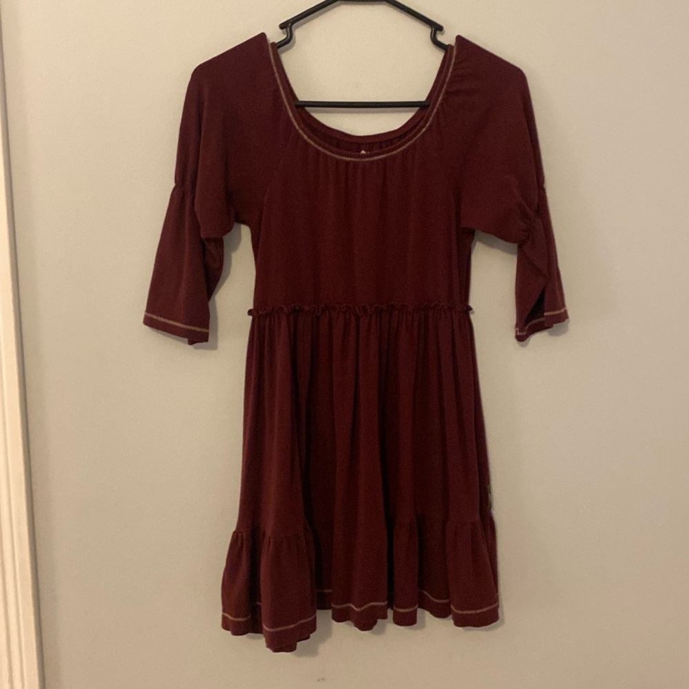 Matilda Jane size 12 maroon dress. Contrast stitching and 3/4 length sleeves.